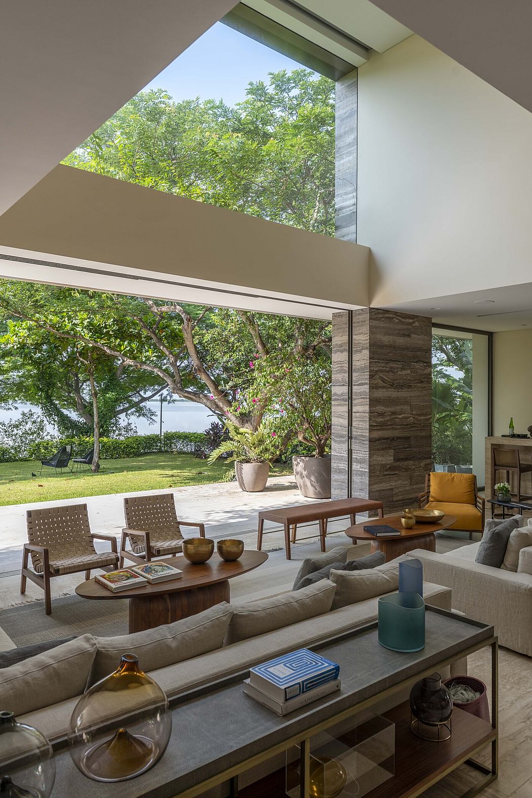 Culiacan House by Ezequiel Farca Studio - 3
