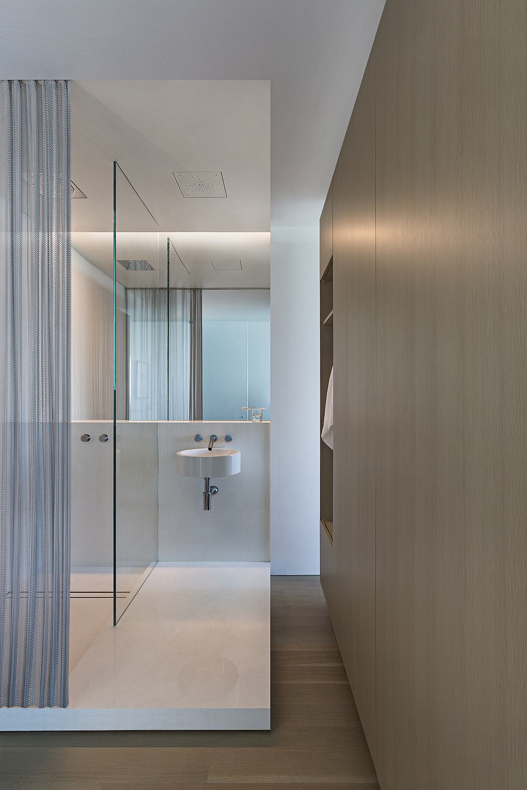 Unit 9C by Vladimir Radutny Architects - 8