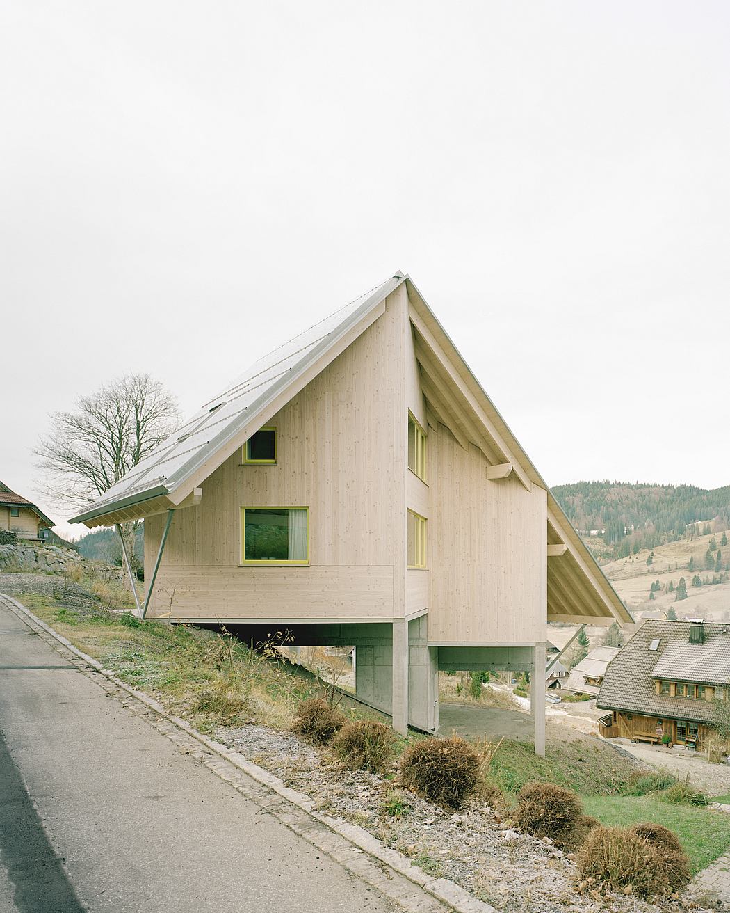 Friha – House on a Hill by Amunt - 8