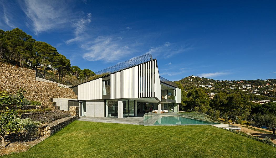 Happy House Begur by Sala Ferusic Architects - 2