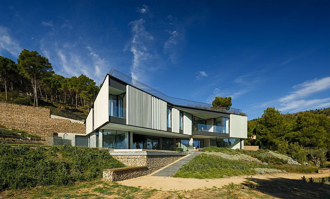 Happy House Begur by Sala Ferusic Architects - 3