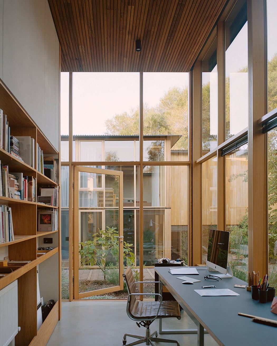 Corner House by Archier - 6