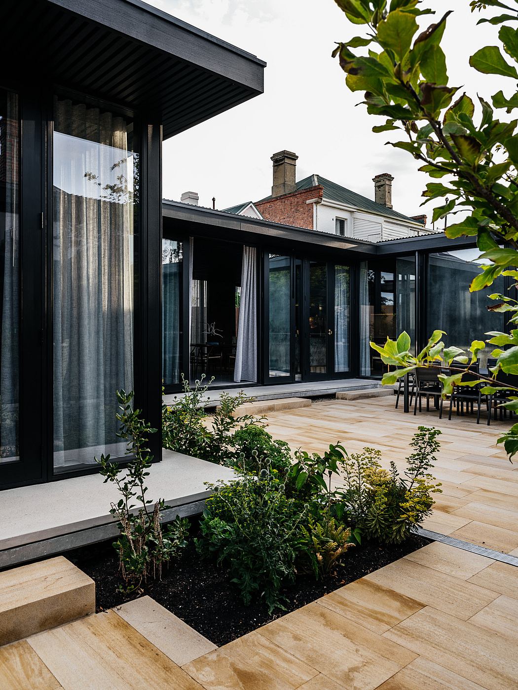 Hampden Road House by Archier - 14
