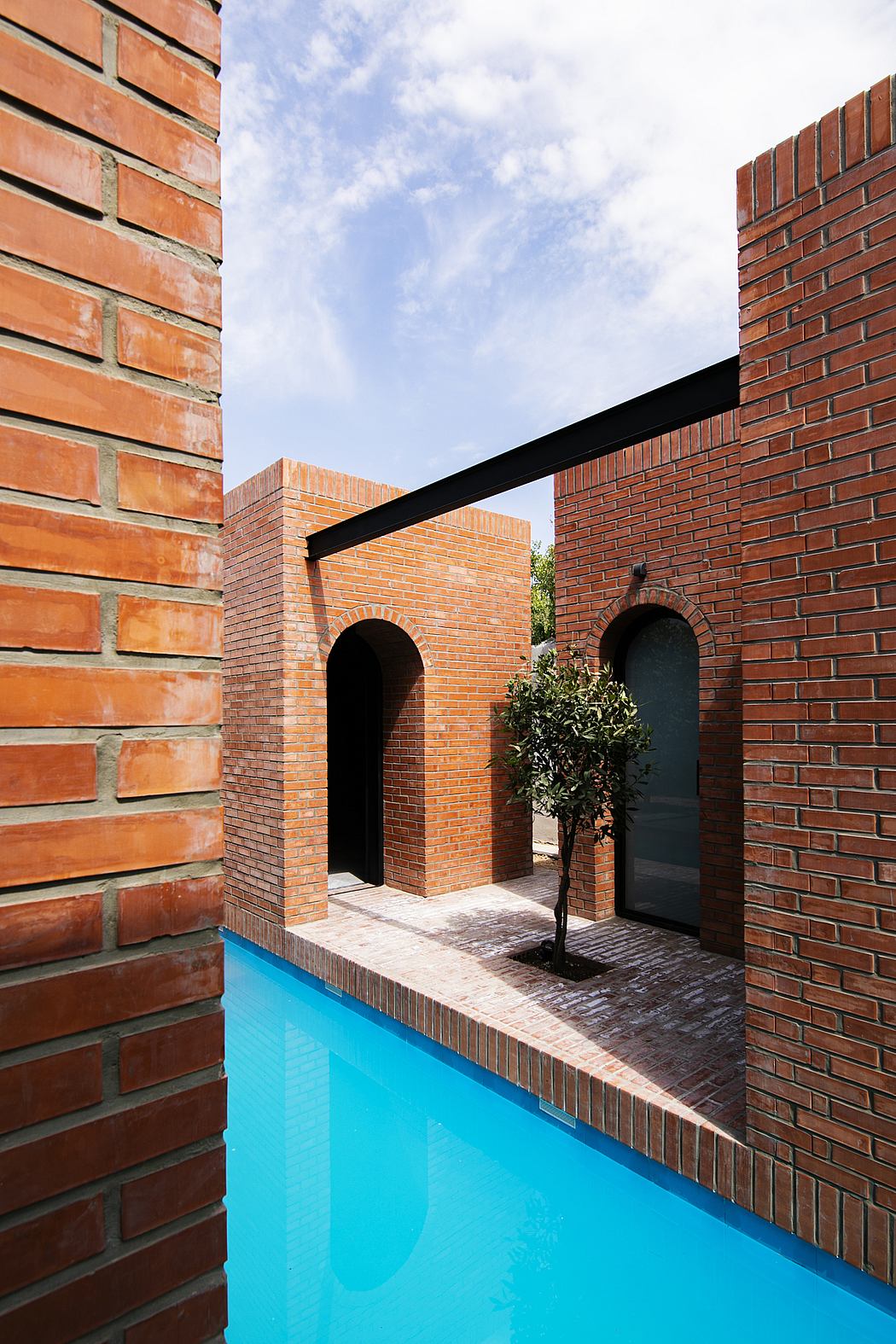 Mid-Ridge Villa by EZ Studio - 8