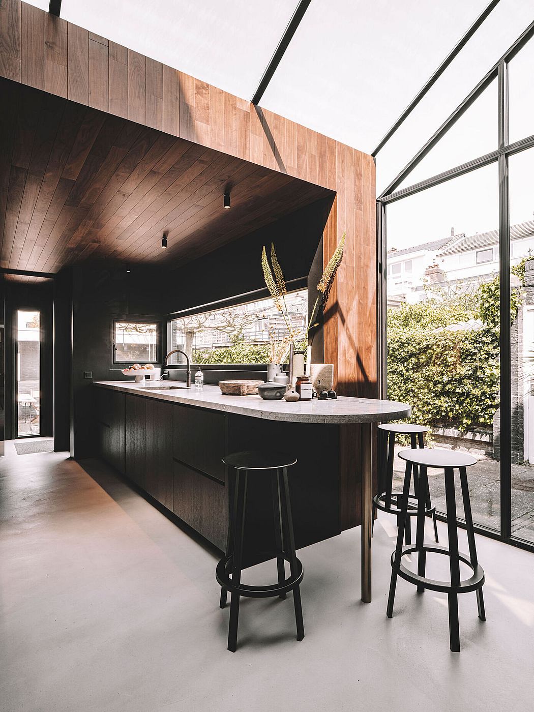 Spacious Town Villa by Jeroen de Nijs - 2