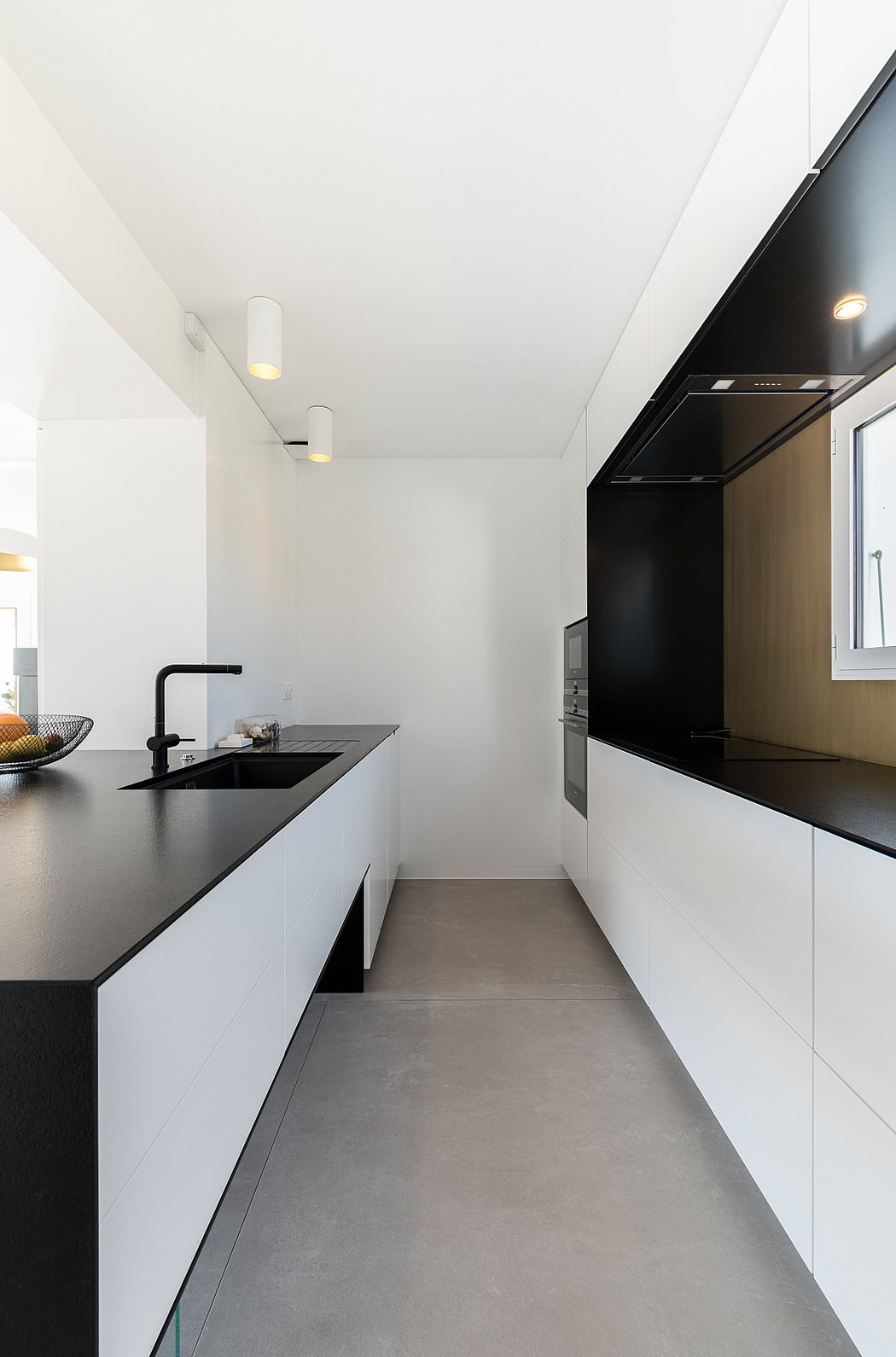 A House with a View by Martins Afonso Atelier de Design - 8