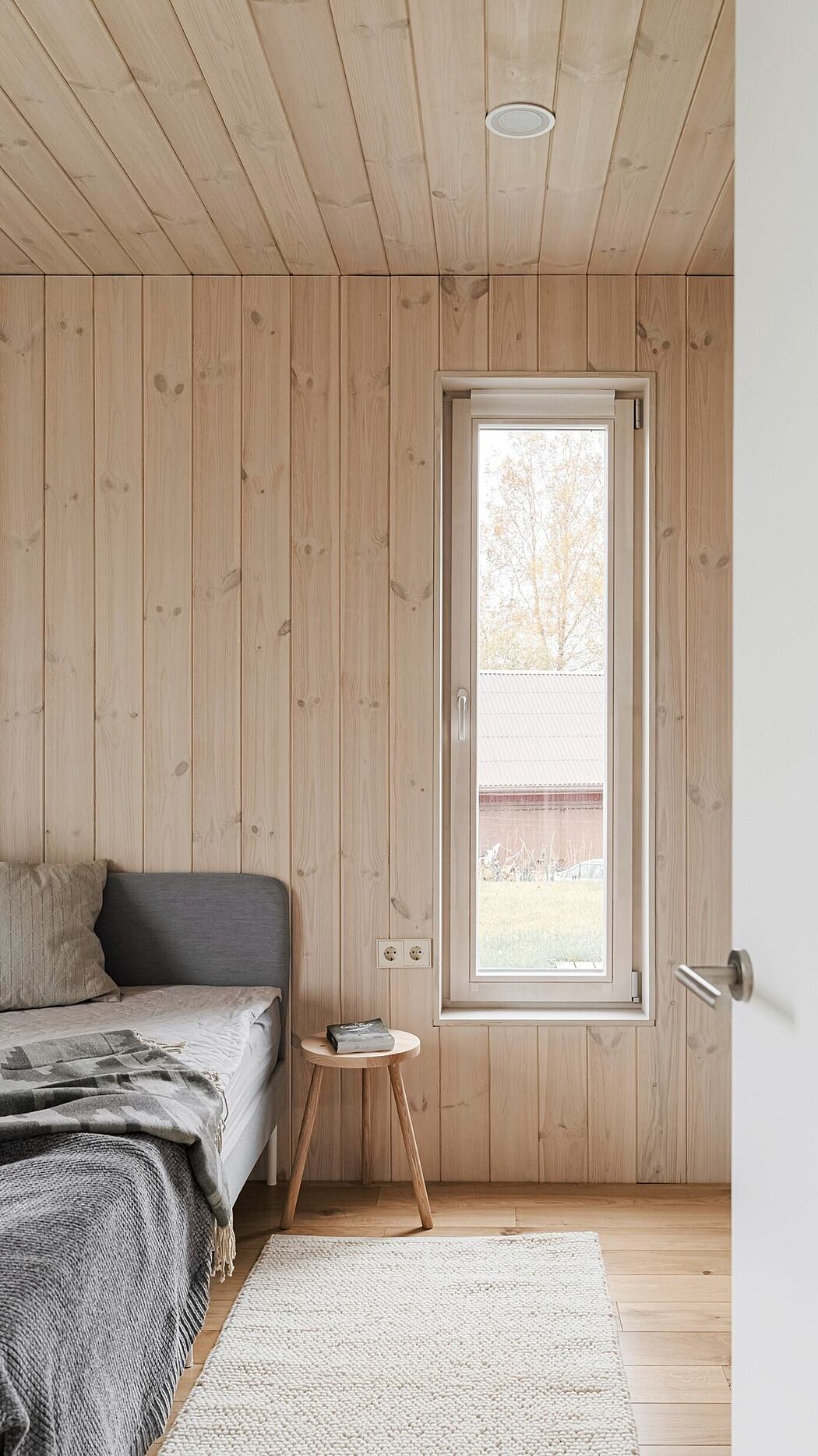 Sun Path House by LUNAARCH - 3