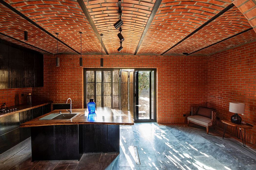 Mid-Ridge Villa by EZ Studio - 2