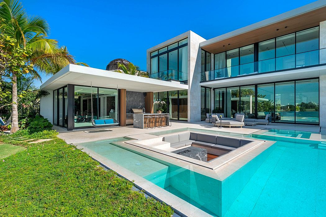 North Bay Road Residence by Choeff Levy Fischman - 2