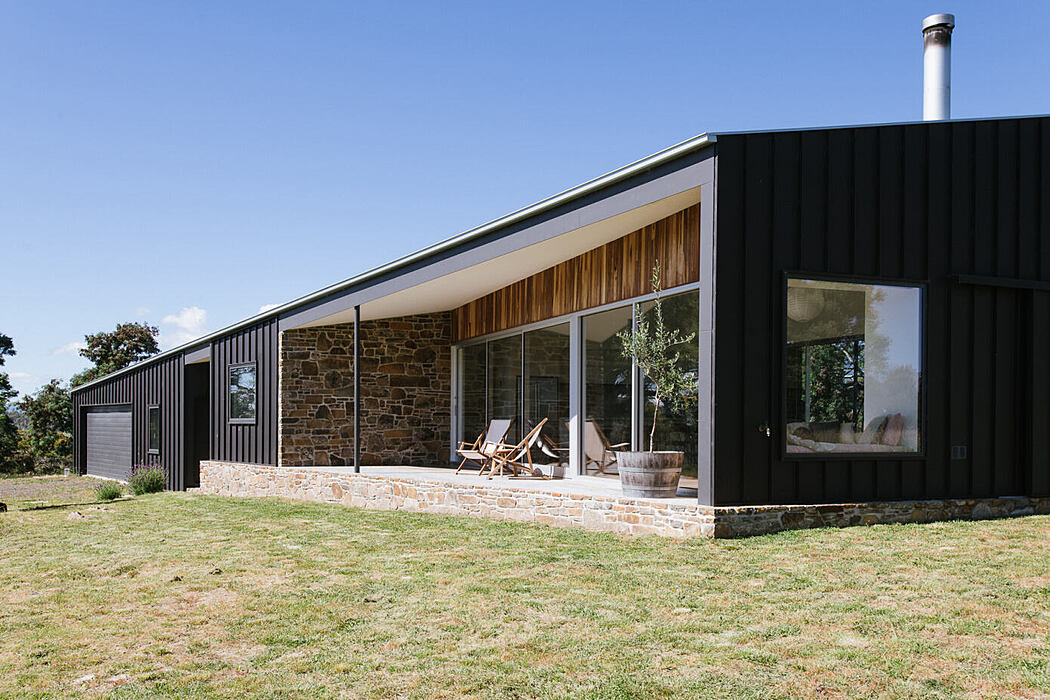 Hill House by Cumulus Studio - 2