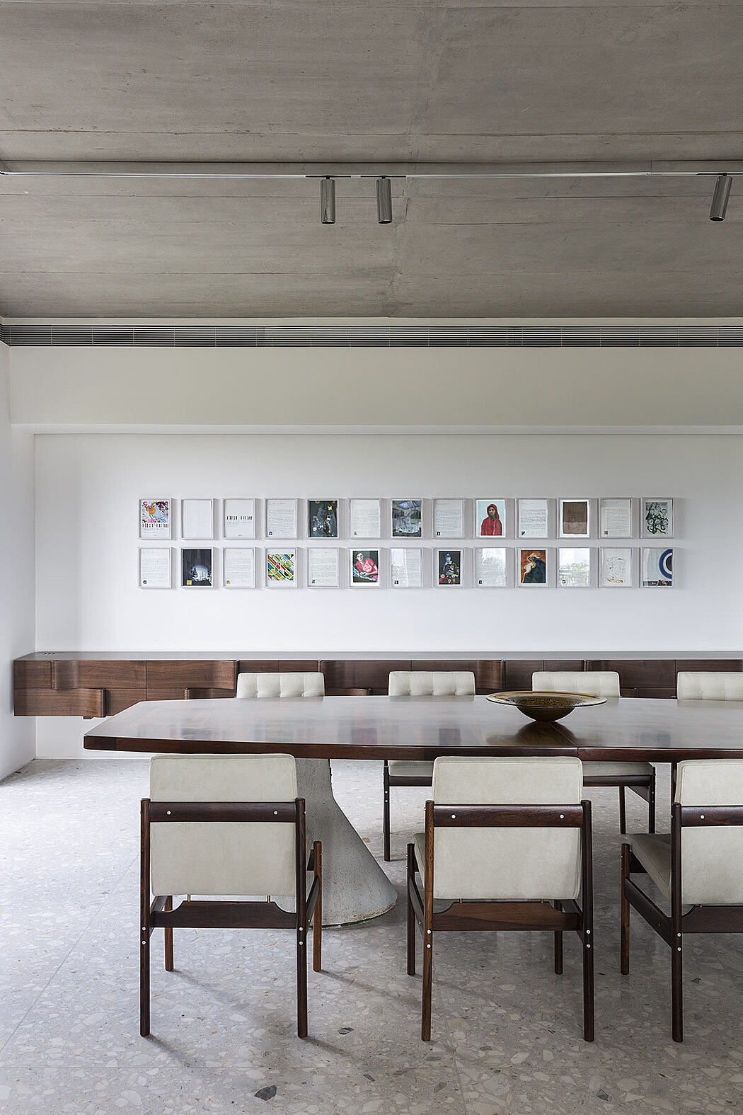 HG Apartment by Studio Arthur Casas - 5