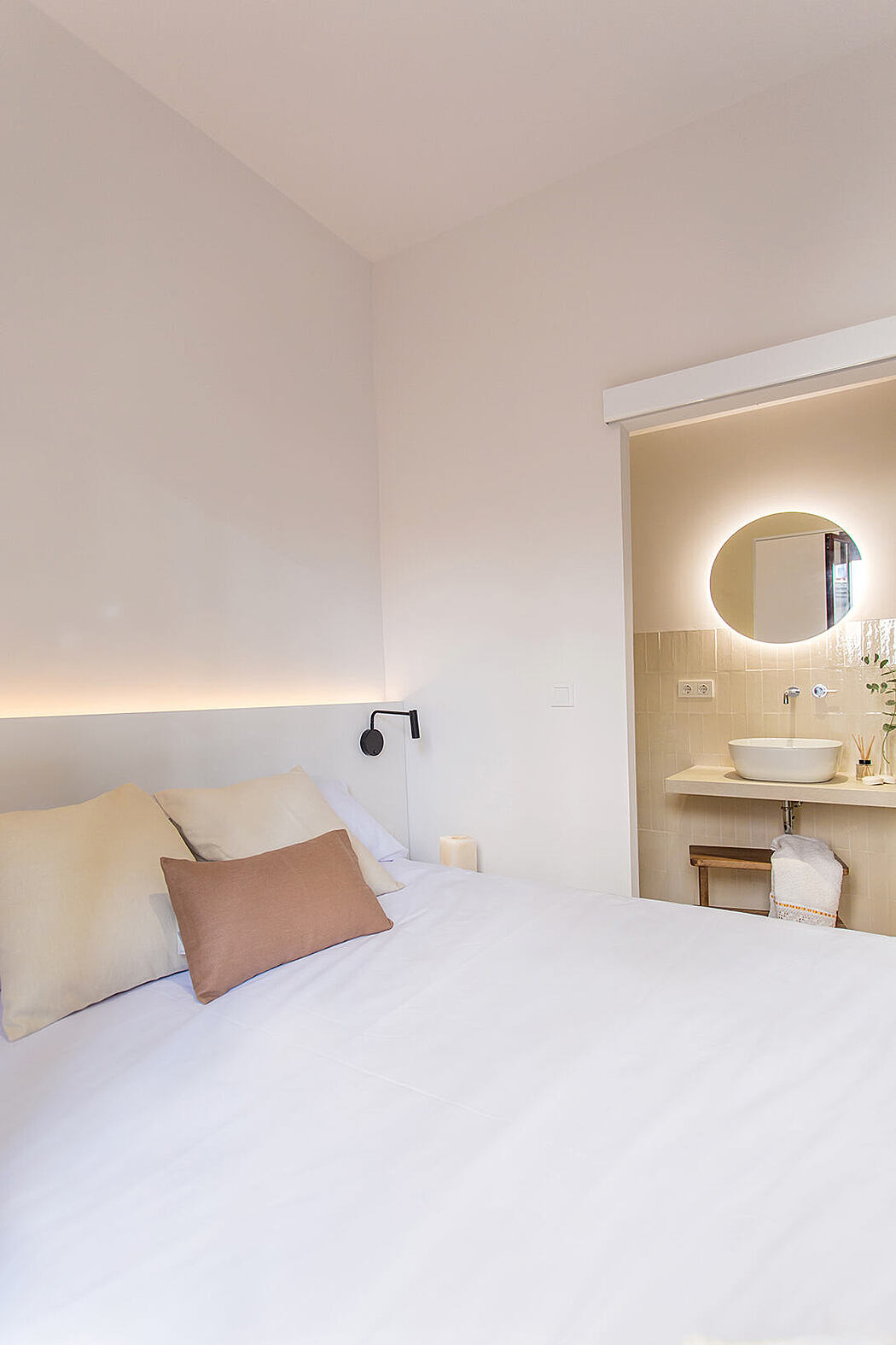 Pizarro Suites by Elena Yago - 7