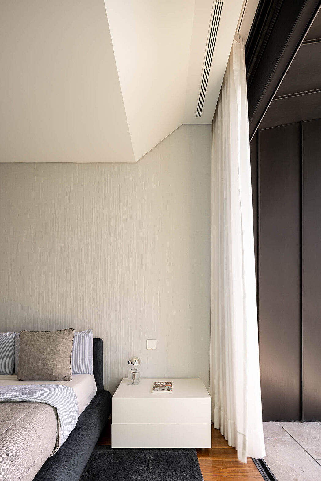 PS House by Inception - 12
