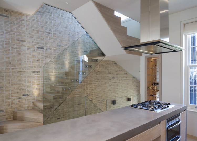 Butterfly Loft Apartment by Tigg Coll Architects