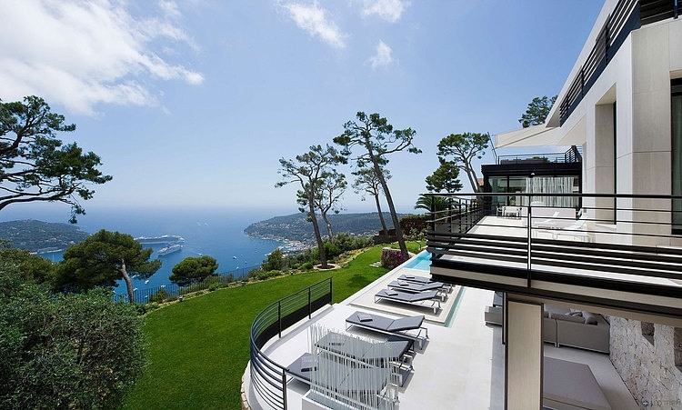 Bayview Villa in Côte d’Azur, France