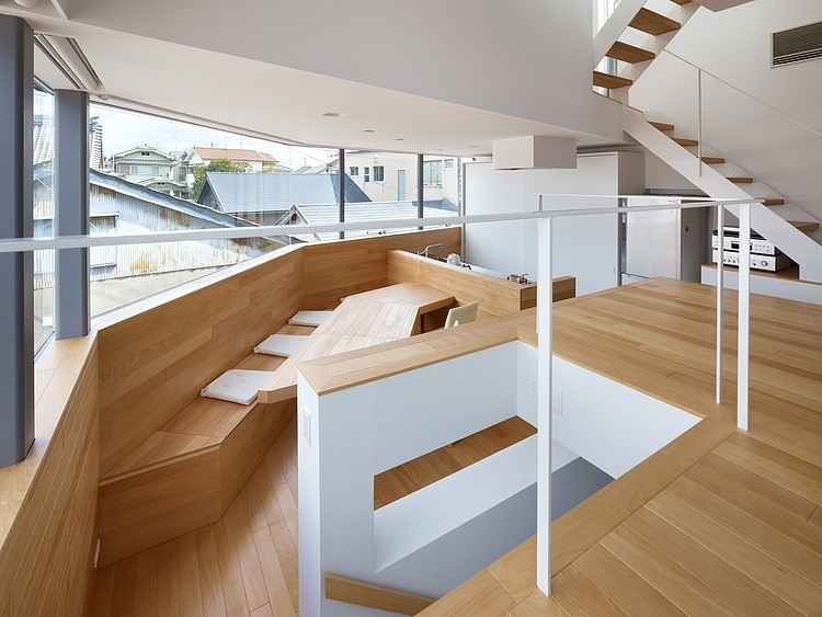 House at Kawachi-Matsubara by Fujiwaramuro Architects