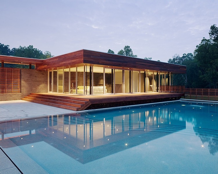Curved House by Hufft Projects