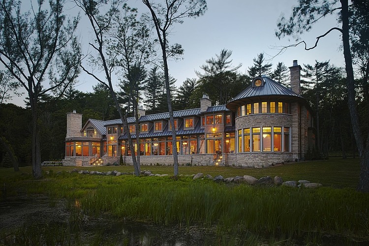 Lake House Retreat by Morgante Wilson Architects