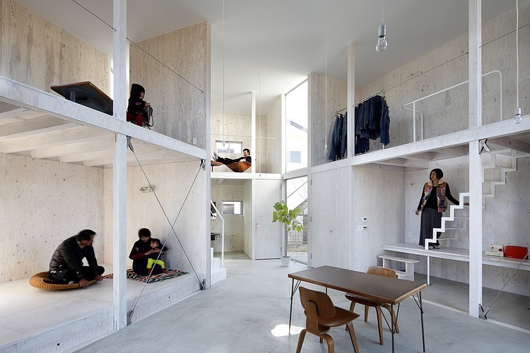 House In Kashiwa by Yamazaki Kentaro Design Workshop