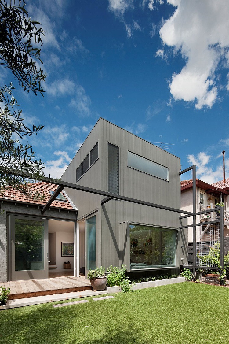 Elwood Residence by Robson Rak Architects & Made by Cohen