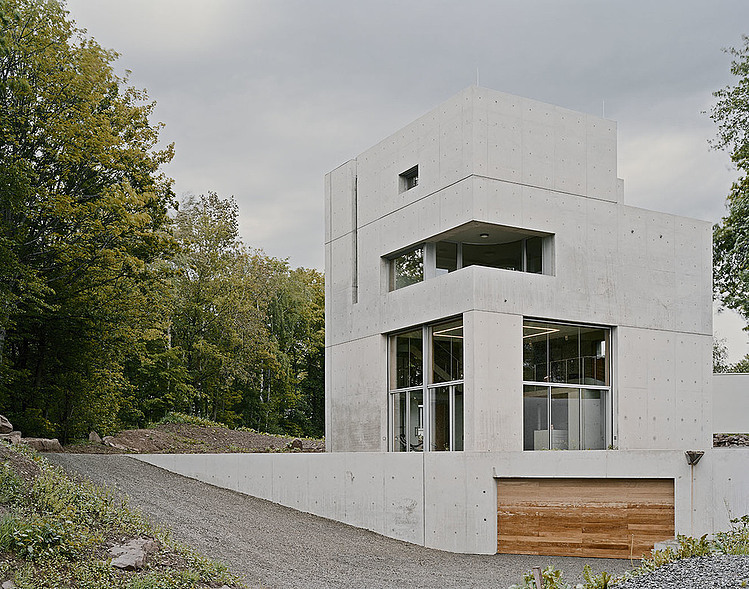 Hexahedron House by Architekturbüro Stocker