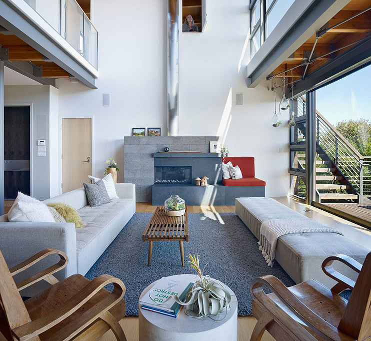 Coastal Hillside Home by Pfau Long Architecture