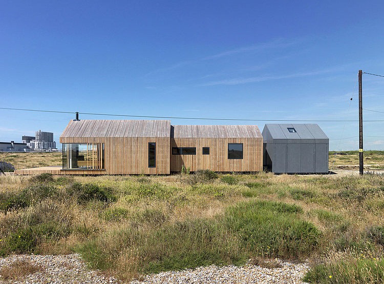 Pobble House by Guy Hollaway Architects