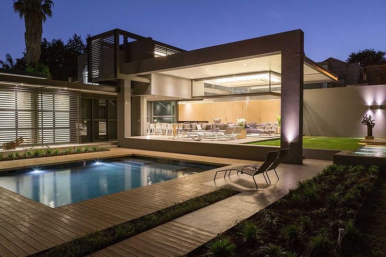 House Sar by Nico van der Meulen Architects