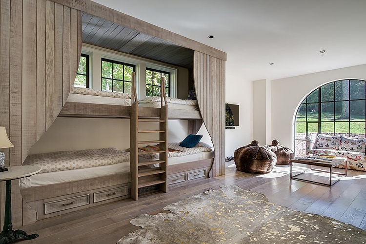 Home in Tennessee by Austin Bryant Moore