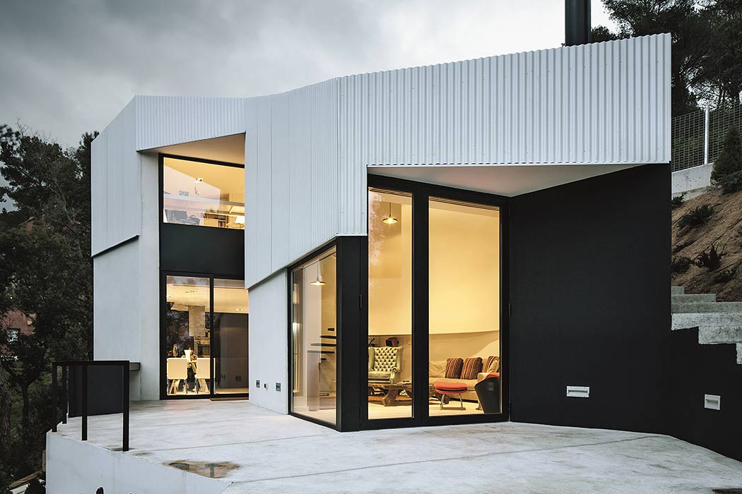 House AT by MIRAG Arquitectura i Gestió