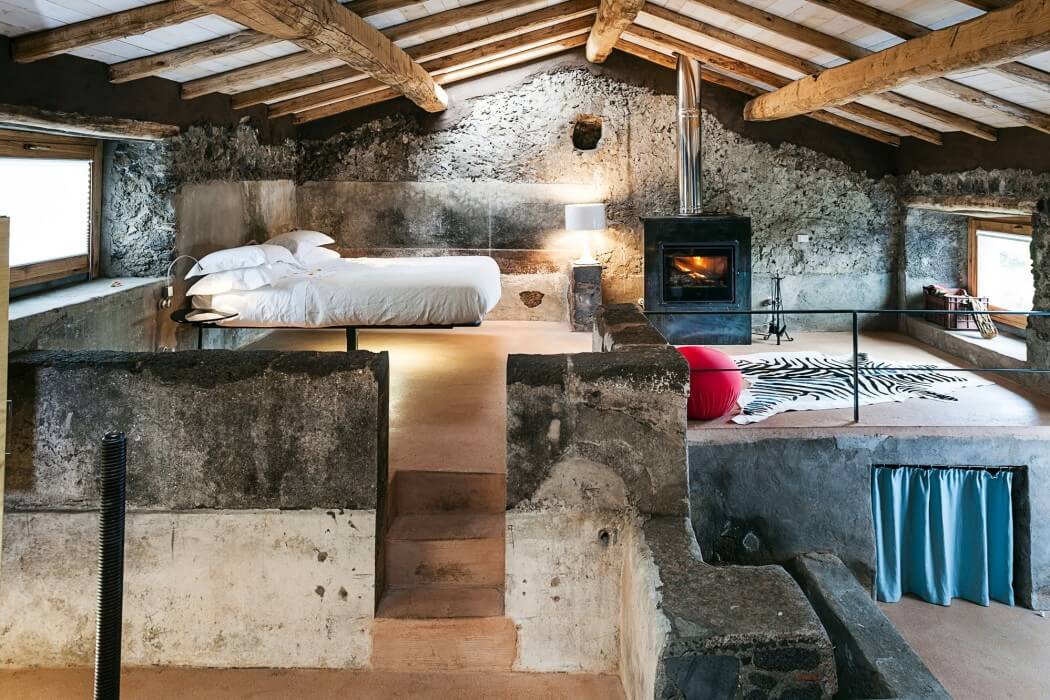 Monaci delle Terre Nere by Giuseppe Merendino