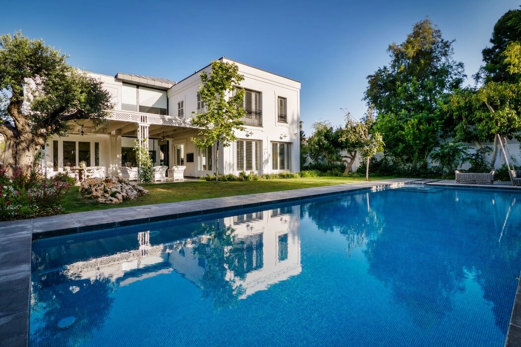 Home in Herzliya Pituach by Witt Architects