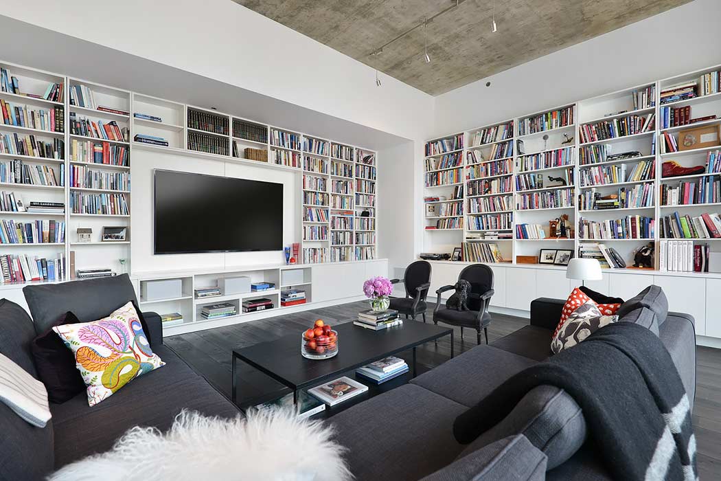 Chicago Hi-Rise by Dresner Design