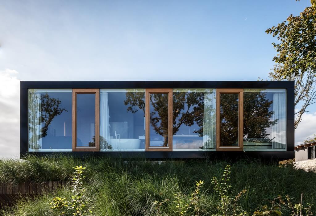 Villa V by Paul de Ruiter Architects