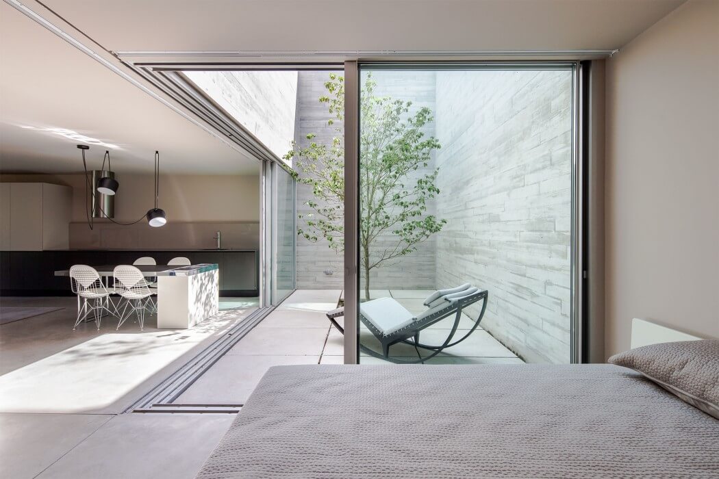 House in Viana do Castelo by Carvalho Araújo