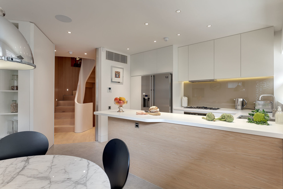 Home in London by Elizabeth Bowman