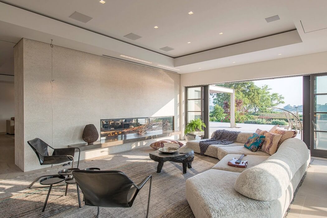 Southampton Residence by Julia Roth Design