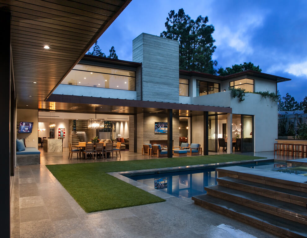 Contemporary House by RDM General Contractors