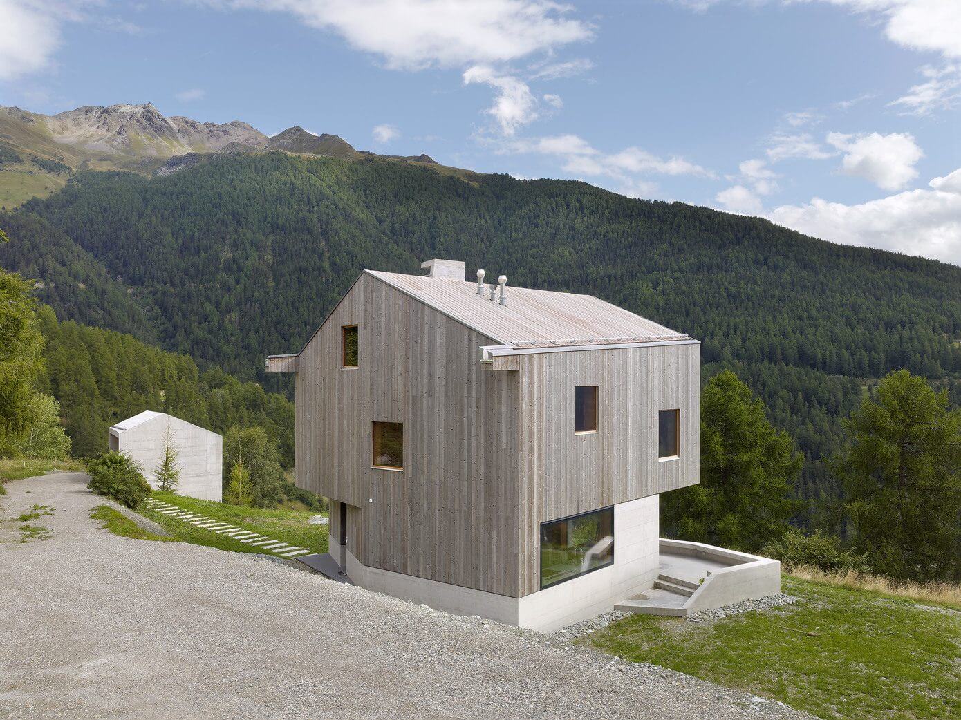 Chalet in Val Dâhérens by Savioz Fabrizzi