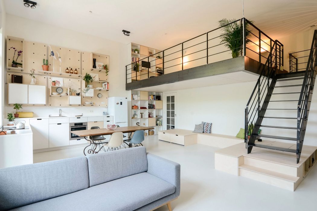 Old School Residence by Standard Studio