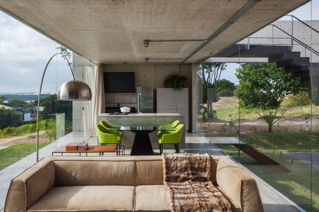 Two Beams House by Escritório Yuri Vital