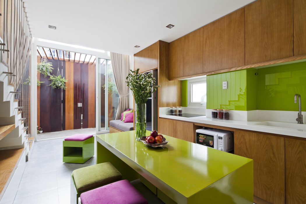Micro Town House by MM ++ Architects
