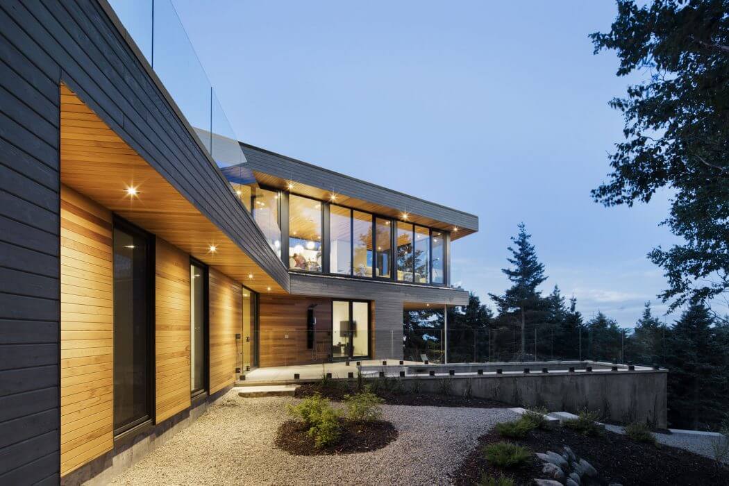 Residence by Bourgeois/Lechasseur Architects