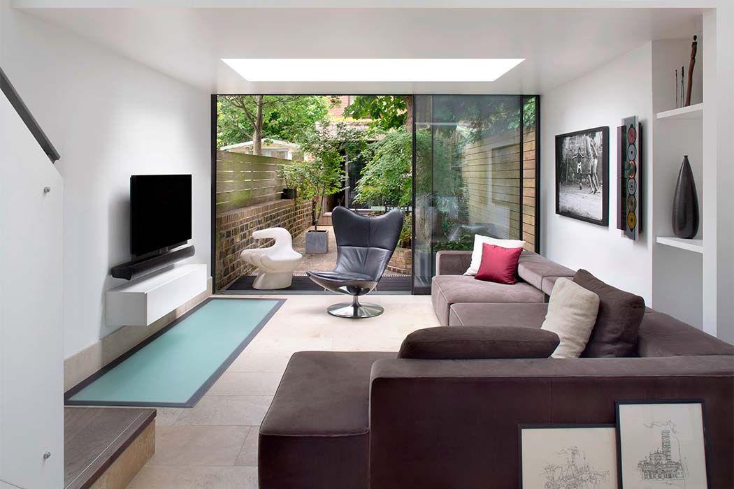 House in London by extrArchitecture