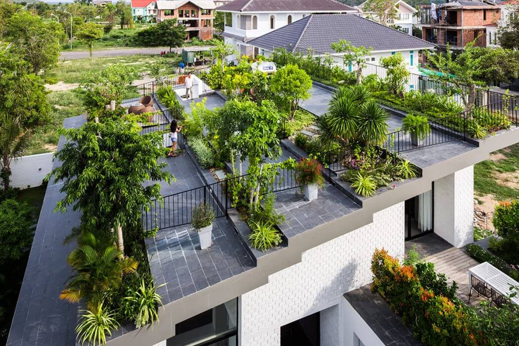 Residence in NHA Trang by Vo Trong Nghia Architects