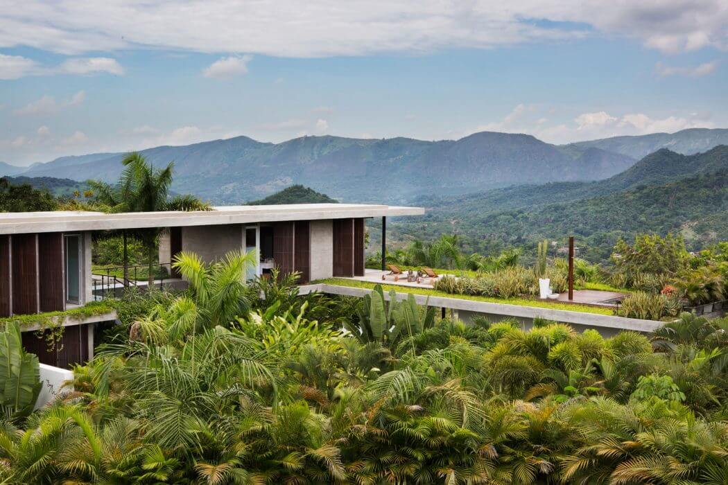 Residence by Alberto Burckhard + Carolina Echeverri