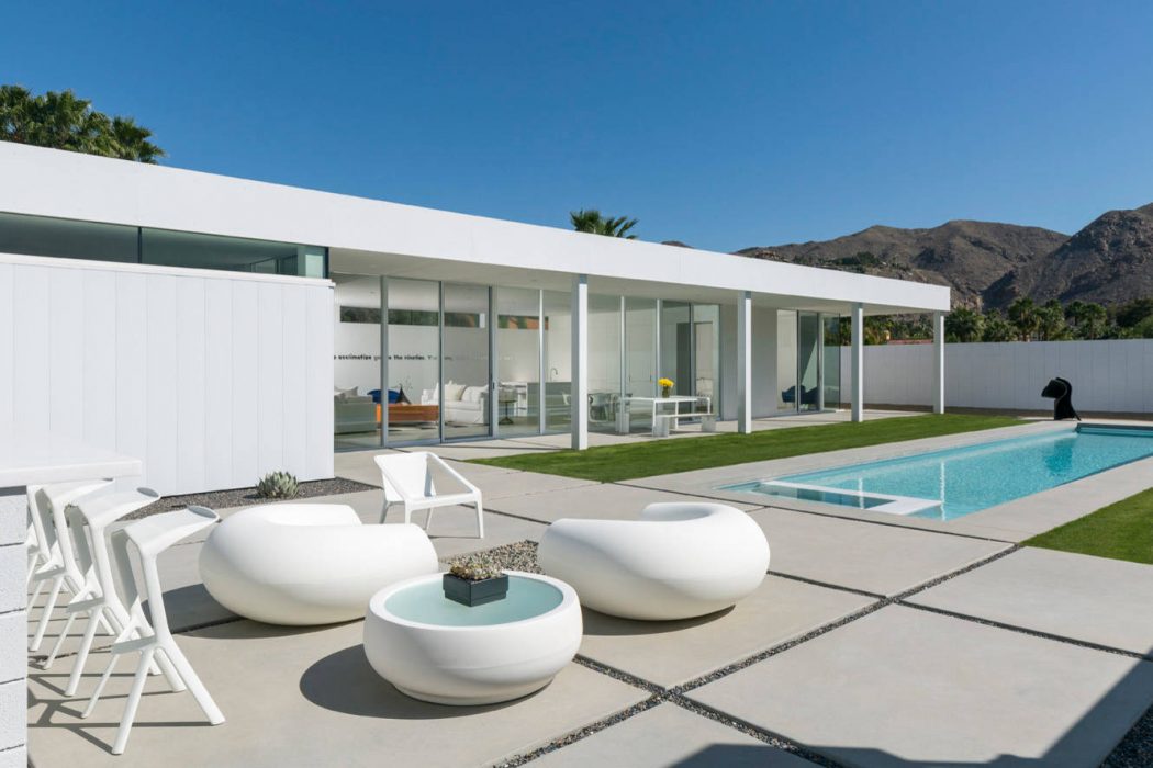 Palm Springs Residence by Lineoffice Architecture