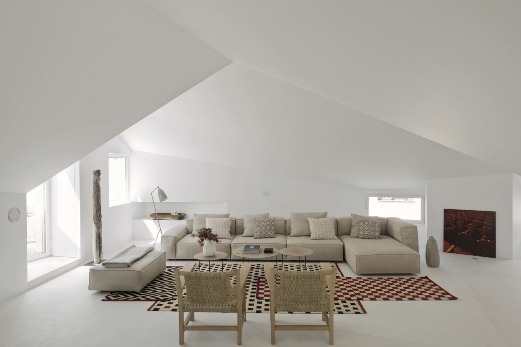 Apartment in Madrid by Abaton Architects