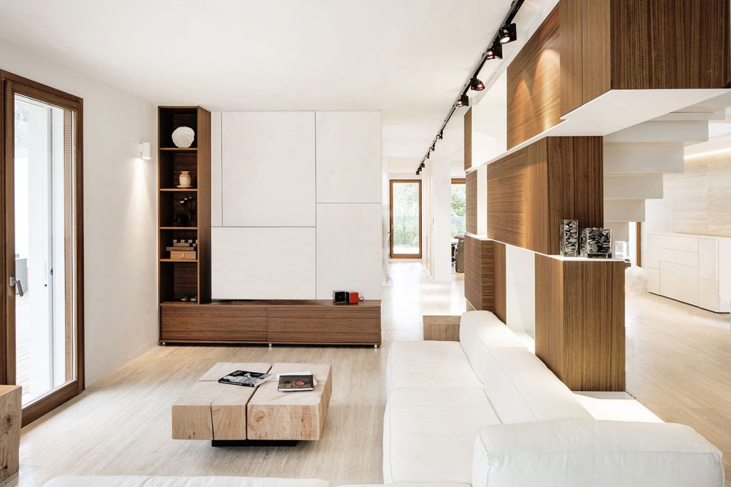 House in Forte dei Marmi by Fabbricanove Architetti