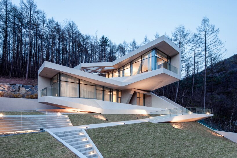 Retreat in Hongcheon by IDMM Architects